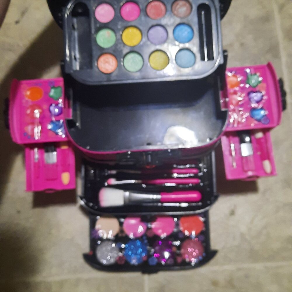 Make Up set - Picture 8 of 12